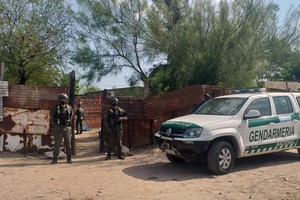ELLITORAL_408961 |  Prensa GNA Efectivos de Gendarmería Nacional desplegaron un importante operativo en el barrio Villa del Parque.