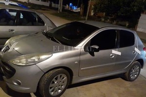 ELLITORAL_435832 |  El Litoral Los detenidos circulaban a bordo de un Peugeot 207 que quedó secuestrado en la Comisaría 24°.