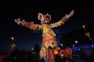 ELLITORAL_439242 |  Gobierno de Santa Fe Además habrá ferias, espacios gastronómicos, música, baile y el tradicional cierre con la quema del Rey Momo en La Redonda.