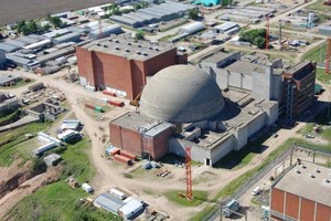 ELLITORAL_438367 |  Gentileza El sector energético se encuentra a la deriva y ha subido una Central Nuclear de uranio enriquecido a la nave que no sabemos hacia dónde se conduce , afirmó en su declaración el Instituto Argentino de la Energía.
