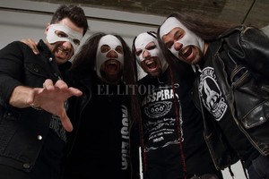 ELLITORAL_437082 |  Gentileza producción Asspera cultiva el metal bizarro, género que se caracteriza por usar el humor como herramienta principal en sintonía con variados estilos dentro de la música pesada.