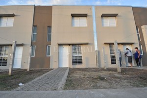 ELLITORAL_434871 |  Manuel Fabatia Con la edificación de las 74 viviendas licitadas, barrio Acería alcanzará las 266 unidades habitacionales, que paulatinamente reemplazarán a los antiguos monoblocks.