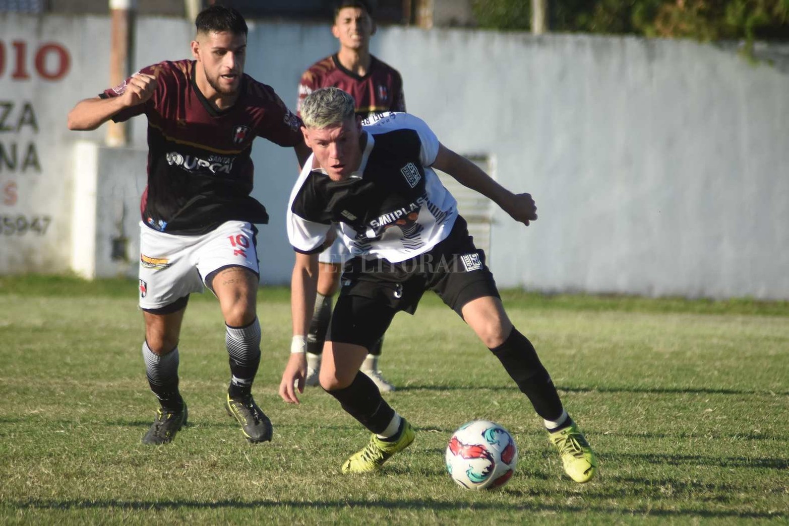 Por la liga Santafesina de fútbol, en barrio Transporte, Pucara recibió a Nacional.