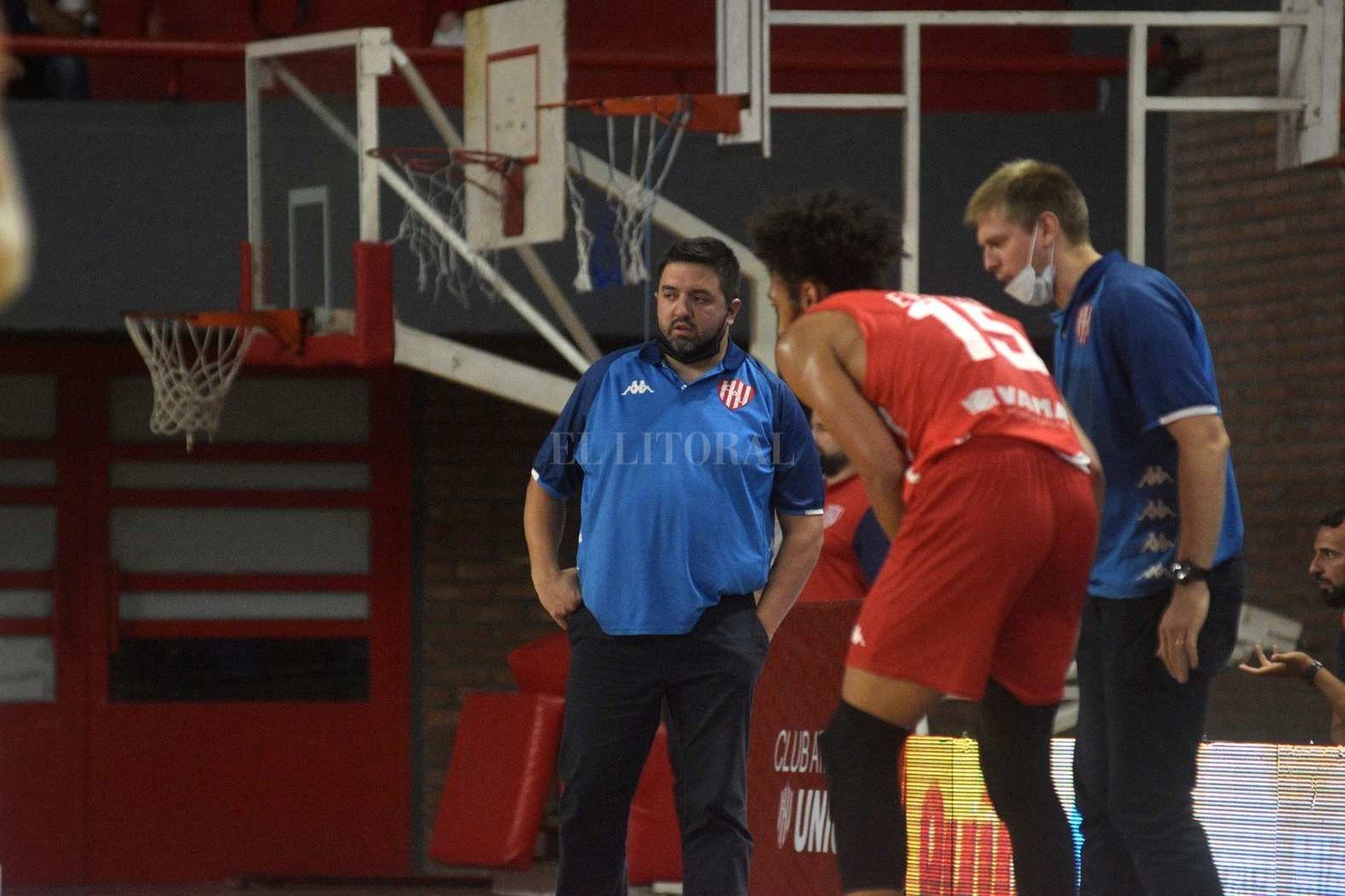 El "tate" superó 86 a 73 a los "griegos" y ganó un duelo clave en el objetivo de mantener la plaza en la elite del básquet Argentino.