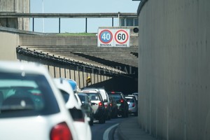 ELLITORAL_448676 |  Archivo El Litoral. Santafesinos y entrerrianos ahora encomendaron a los Tribunales de Cuentas el control del Ente administrador del Túnel que acercó a ambas provincias.