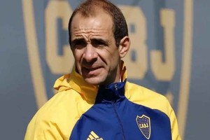 ELLITORAL_446437 |  Gentileza Con los mismos colores. Leandro Somoza es el nuevo DT de Rosario Central en reemplazo del  Kily  González. El ex ayudante de campo de Miguel Ángel Russo en Boca se hará cargo del Canalla.