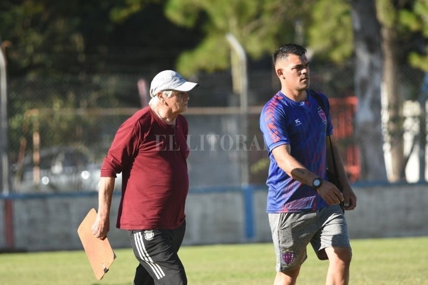 ELLITORAL_447935 |  Eduardo Seval El  Flaco  Tobaldo movió el banco y se quedó con los tres puntos en Recreo.