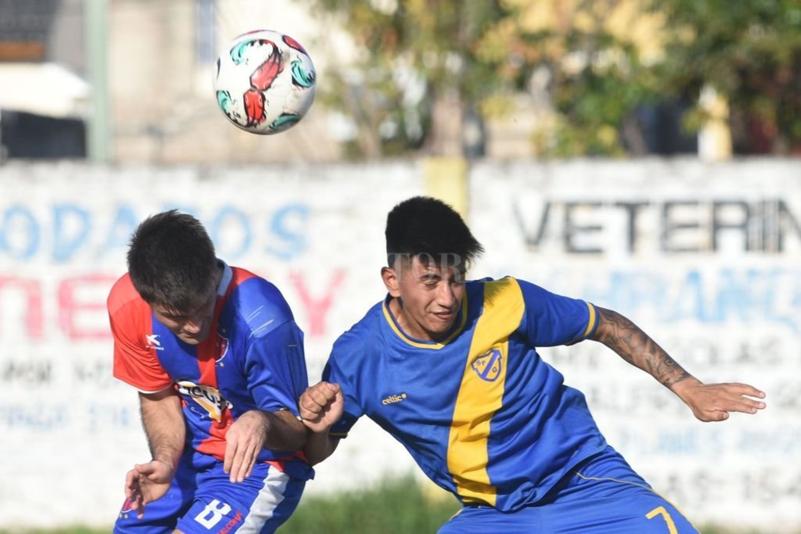 Sportivo Guadalupe recibió a La Perla en una nueva fecha de la primera división de la liga de fútbol de Santa Fe.