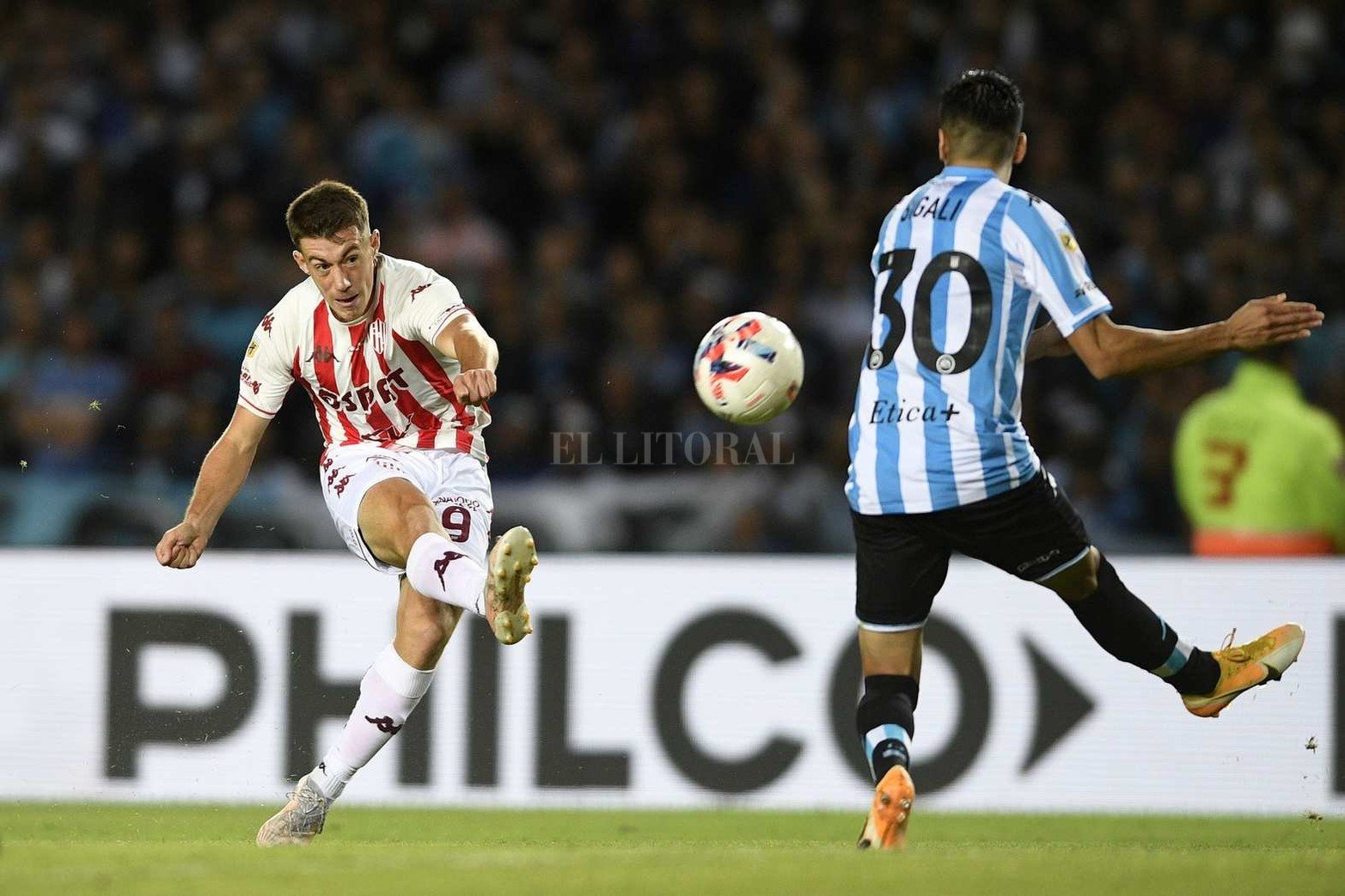 Unión perdió 1 a 0 frente al líder Racing de la zona A.