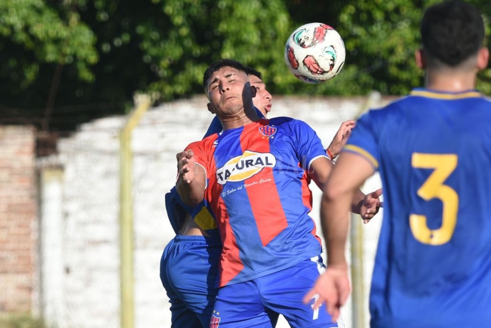 Sportivo Guadalupe recibió a La Perla en una nueva fecha de la primera división de la liga de fútbol de Santa Fe.