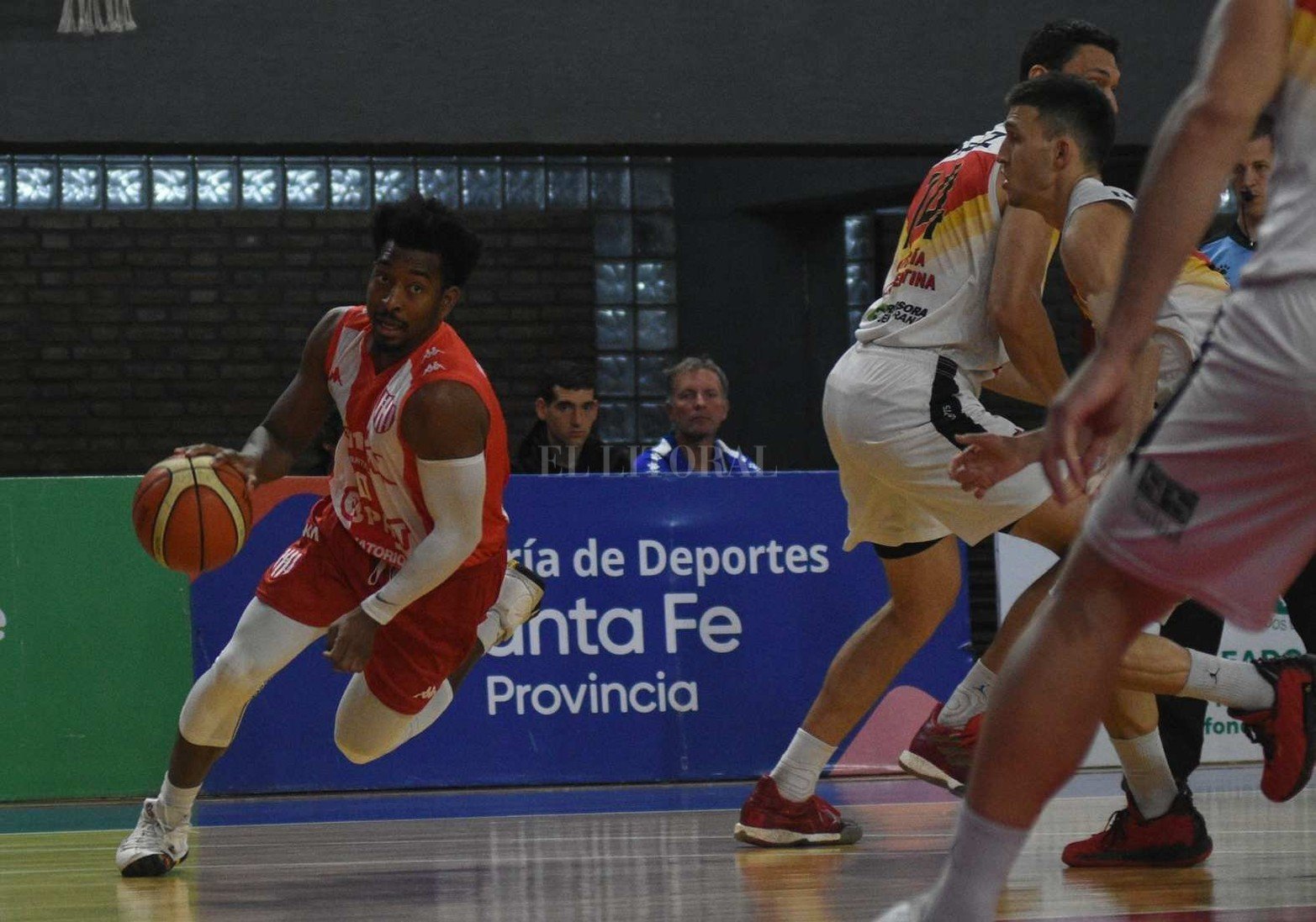 Por la una fecha mas de la Liga Nacional de básquet Unión perdió por 105 a 91 frente a San Martín de Corrientes.