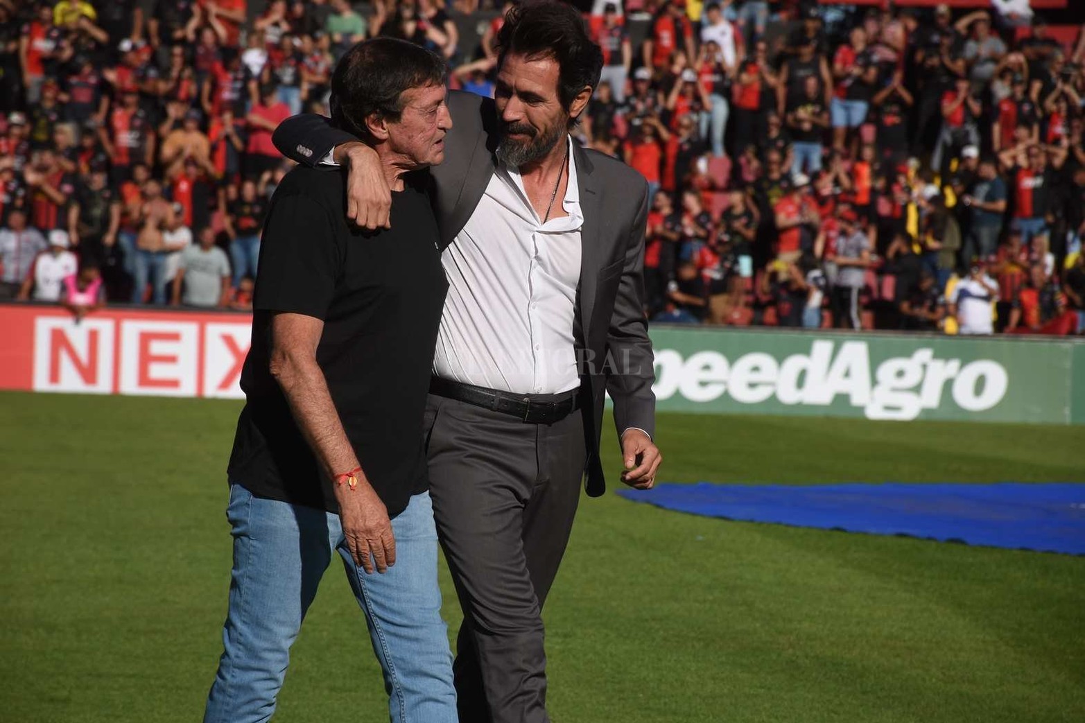 Colón e Independiente jugaron en el estadio Brigadier López y empataron 2 a 2.