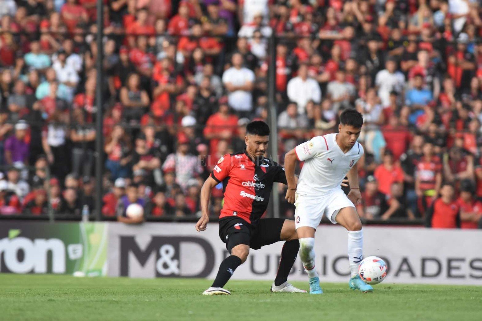 Colón e Independiente jugaron en el estadio Brigadier López y empataron 2 a 2.