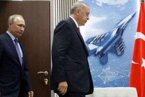 ELLITORAL_451534 |  Gentileza El presidente turco Recep Tayyip Erdogan, entre Vladímir Putin y Volodímir Zelenski.