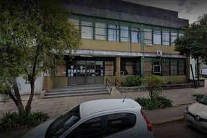 La víctima se dirigía al establecimiento escolar ubicado en Urquiza al 6000.