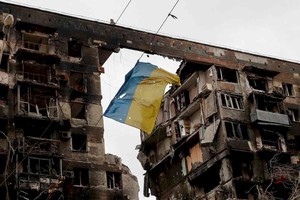 Ucrania resiste en Mariúpol.