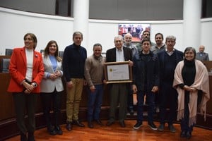 Reconocimiento por su trayectoria y aportes a la ciudad de Santa Fe.