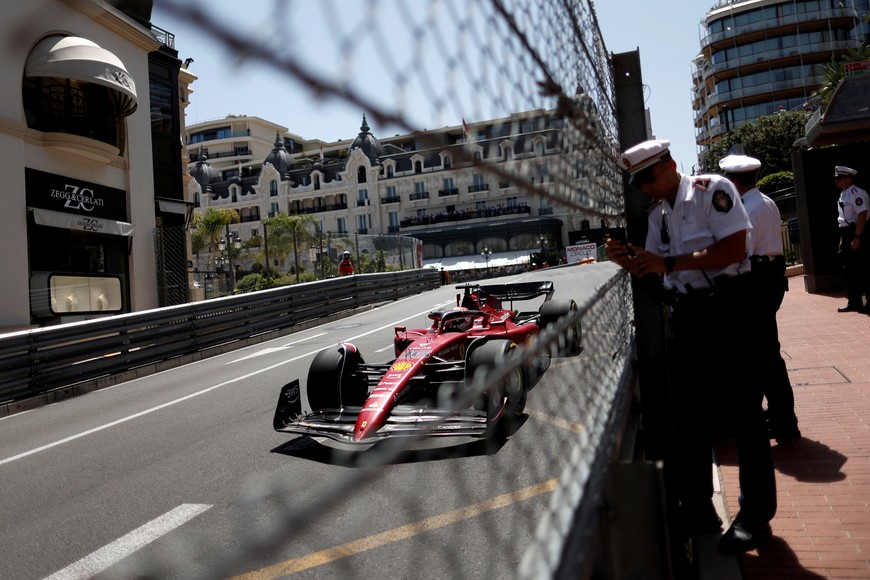 Formula One F1 - Monaco Grand Prix - Circuit de Monaco, Monte Carlo, Monaco - May 27, 2022
Ferrari's Charles Leclerc in action during practice REUTERS/Benoit Tessier