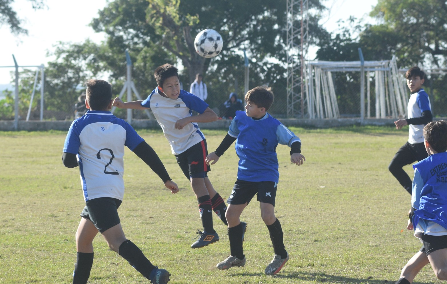 Inferiores liga santafesina Ciclón Racing Academia Cabrera. Foto Flavio Raina