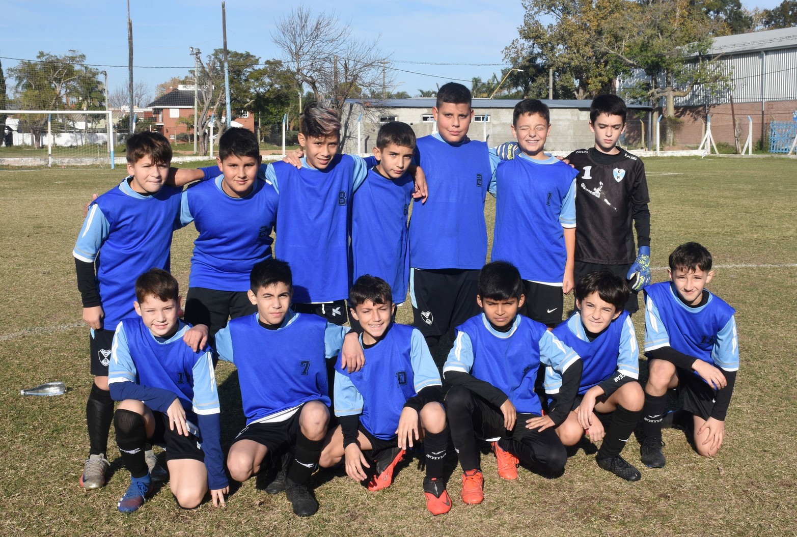 Inferiores liga santafesina Ciclón Racing Academia Cabrera. Foto Flavio Raina