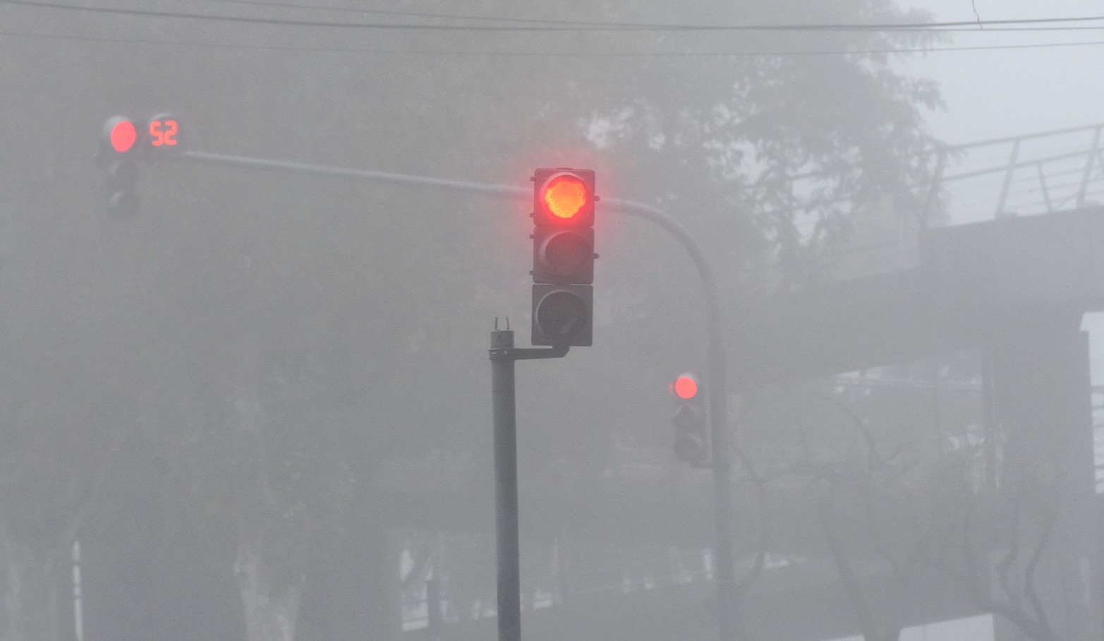 Visibilidad reducida por neblina en Santa Fe y la región. Foto Flavio Raina