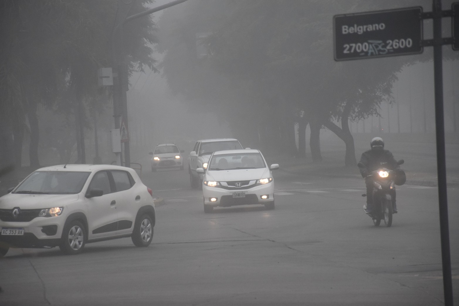 Visibilidad reducida por neblina en Santa Fe y la región. Foto Flavio Raina