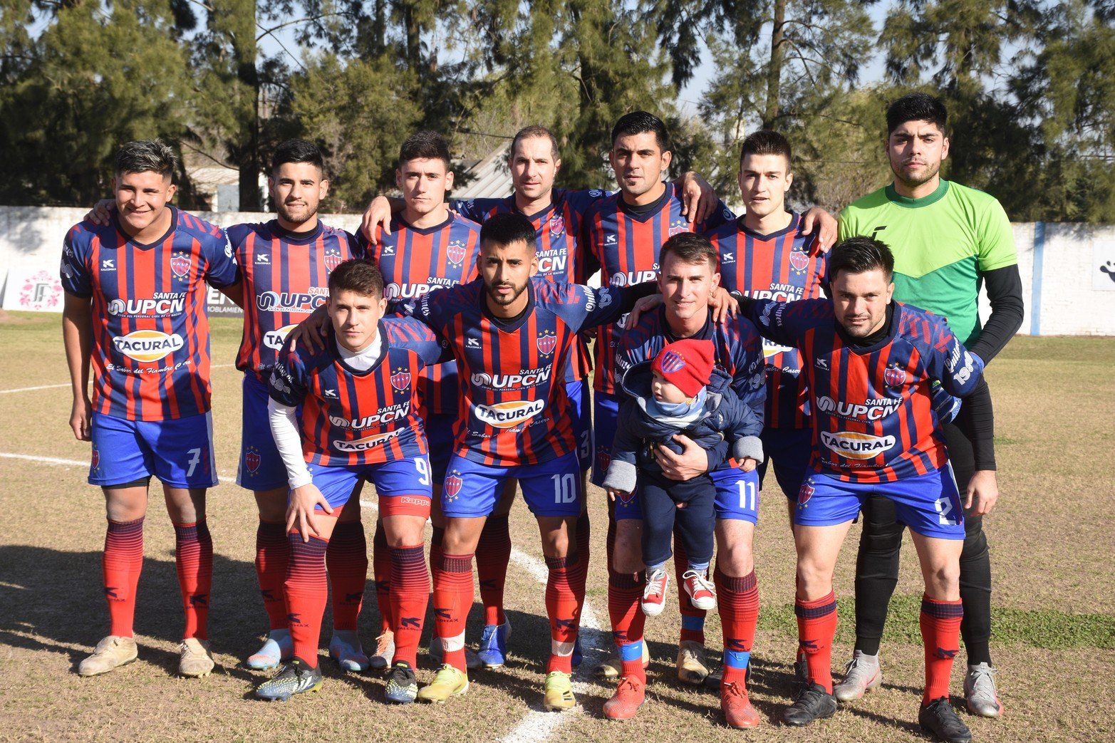 La Perla ganó 2 a 1 a Nacional y  sigue puntero del torneo de la liga Santafesina de fútbol.