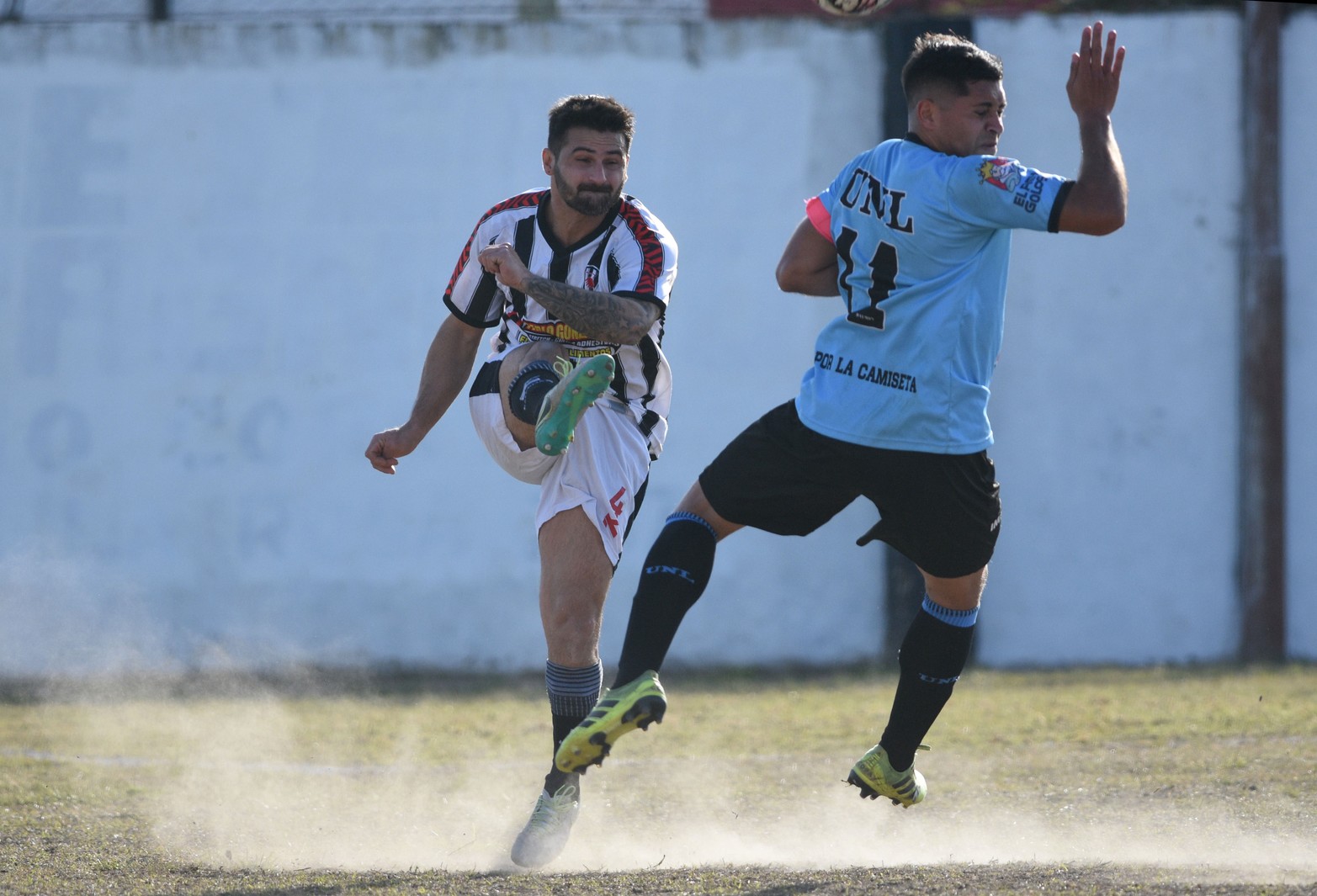 Liga Santafesina de fútbol: Pucará y UNL. Foto Mauricio Garín