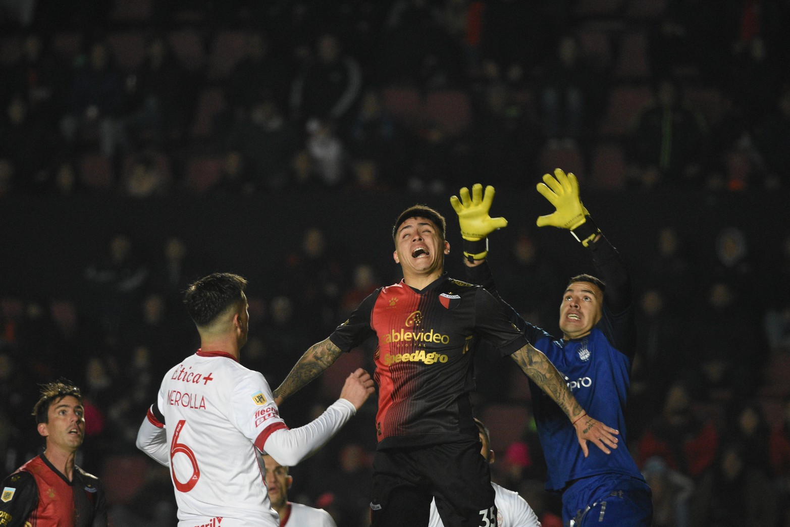 Colón perdió 1 a 0 frente a Huracán  y sigue con una floja campaña en el torneo local. Foto Mauricio Garín