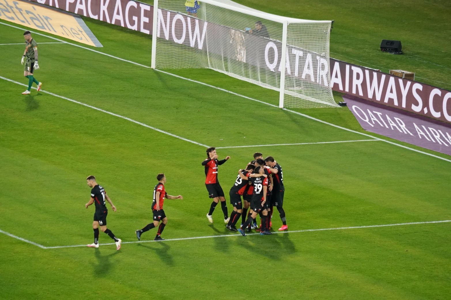  Por la ida de los octavos de final de la Copa Libertadores, Colón y Talleres igualaron 1 a 1 en el estadio Mario Alberto Kempes. 