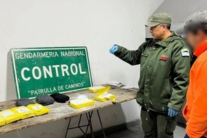 Los paquetes contenían un total de 10 kilos 648 gramos de cocaína.