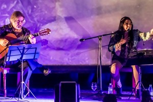 El título del disco se originó en un grupo que se formó durante la pandemia a partir de los streamings que Nilda y Cacho realizaron para permanecer en contacto con el público y con amigos de otras latitudes. Foto: Archivo El Litoral