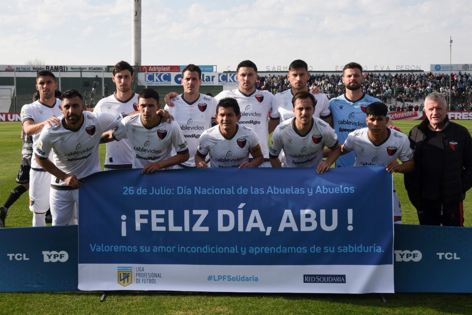 Colón ganó 3 a 1 a Sarmiento en Junín y consiguió su primera victoria en el torneo de visitante.