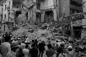 El ataque se produjo el 17 de marzo de 1992 en la ciudad de Buenos Aires. Hubo 22 muertos y unos 200 heridos.
