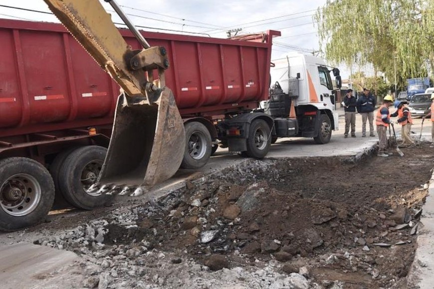 Se pretende reparar casi 53 mil m2 de calles con hormigón y asfalto,.