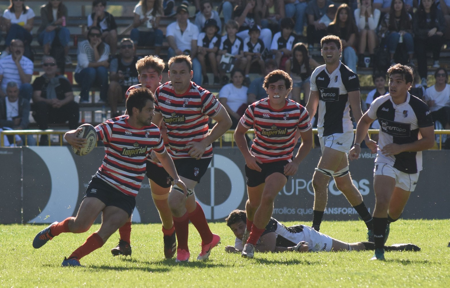 Dalmiro Borzone. Santa Fe Rugby y Estudiantes de Paraná jugaron una de las semifinales del TRL. Foto Mauricio Garín