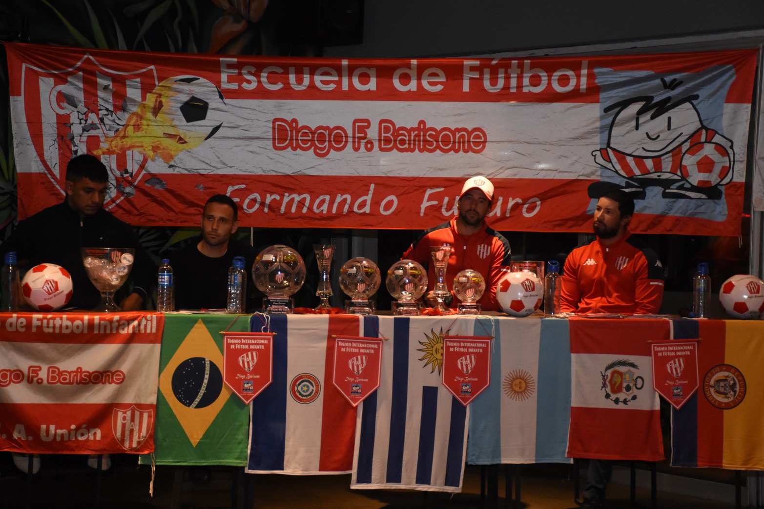 Presentaron  el VI Torneo Internacional "Diego Barisone". Foto Manuel Fabatía