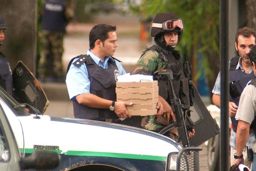 Las pizzas que pidieron los ladrones, parte de una cortina de humo. Foto: Archivo El Litoral