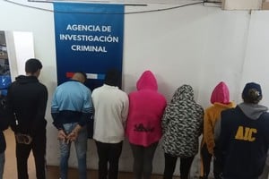personal de AIC realizó allanamientos simultáneos en barrio Las Delicias