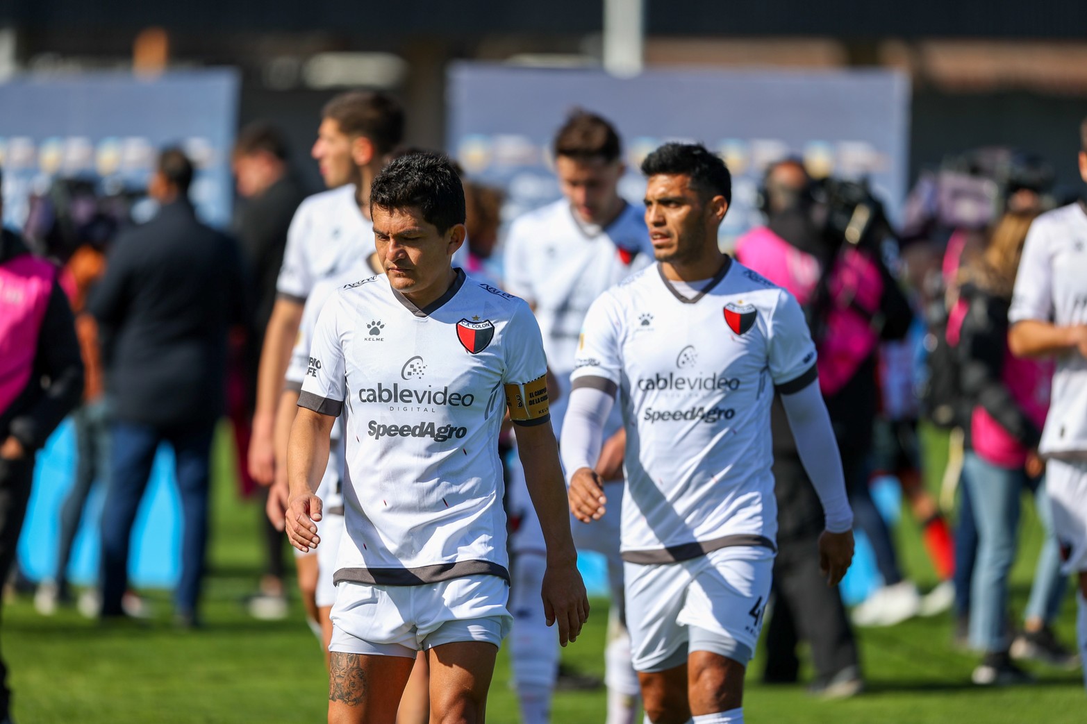 Colón cayó por 1 a 0 ante Barracas Central. El "Sabalero" jugó mal y dejó una imagen preocupante.