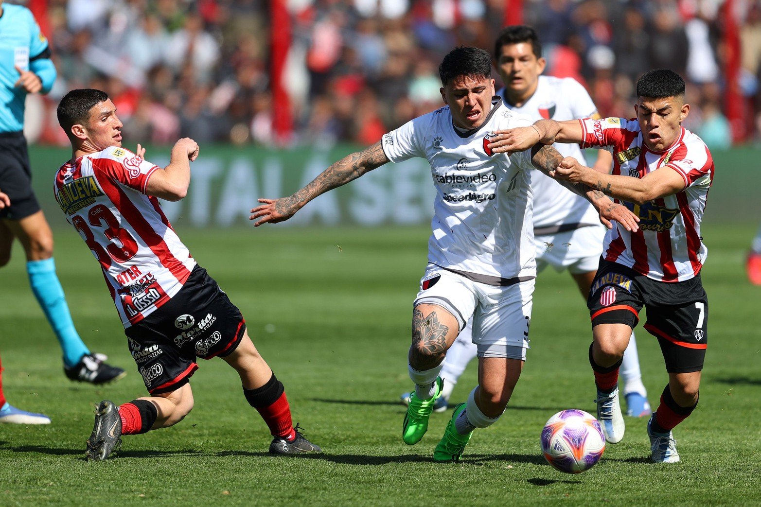 Colón cayó por 1 a 0 ante Barracas Central. El "Sabalero" jugó mal y dejó una imagen preocupante.