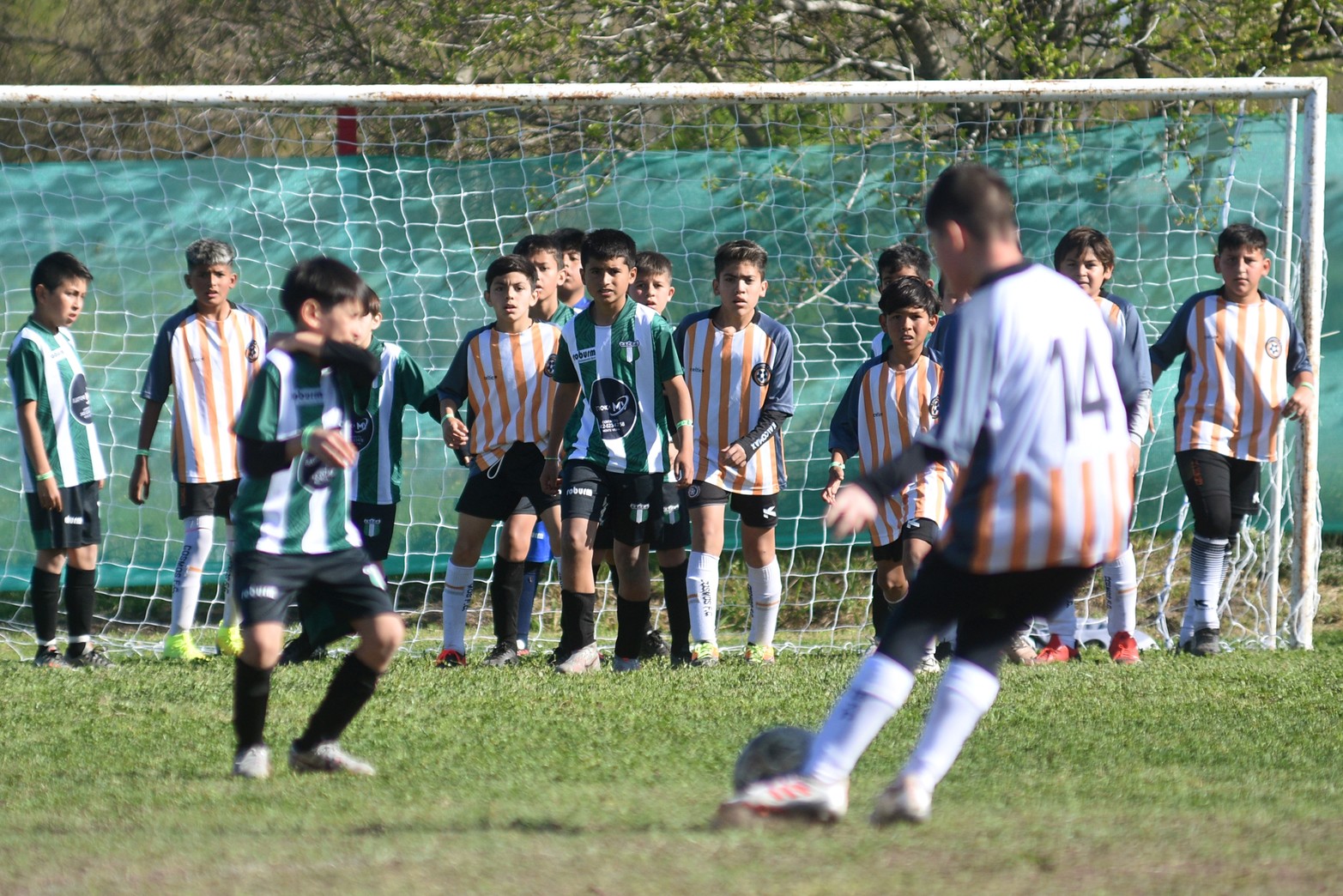 Con un gran número de chicos y padres, el Torneo Infantil "Diego Barisone" que organiza Unión de Santa Fe se desarrolla a pleno.