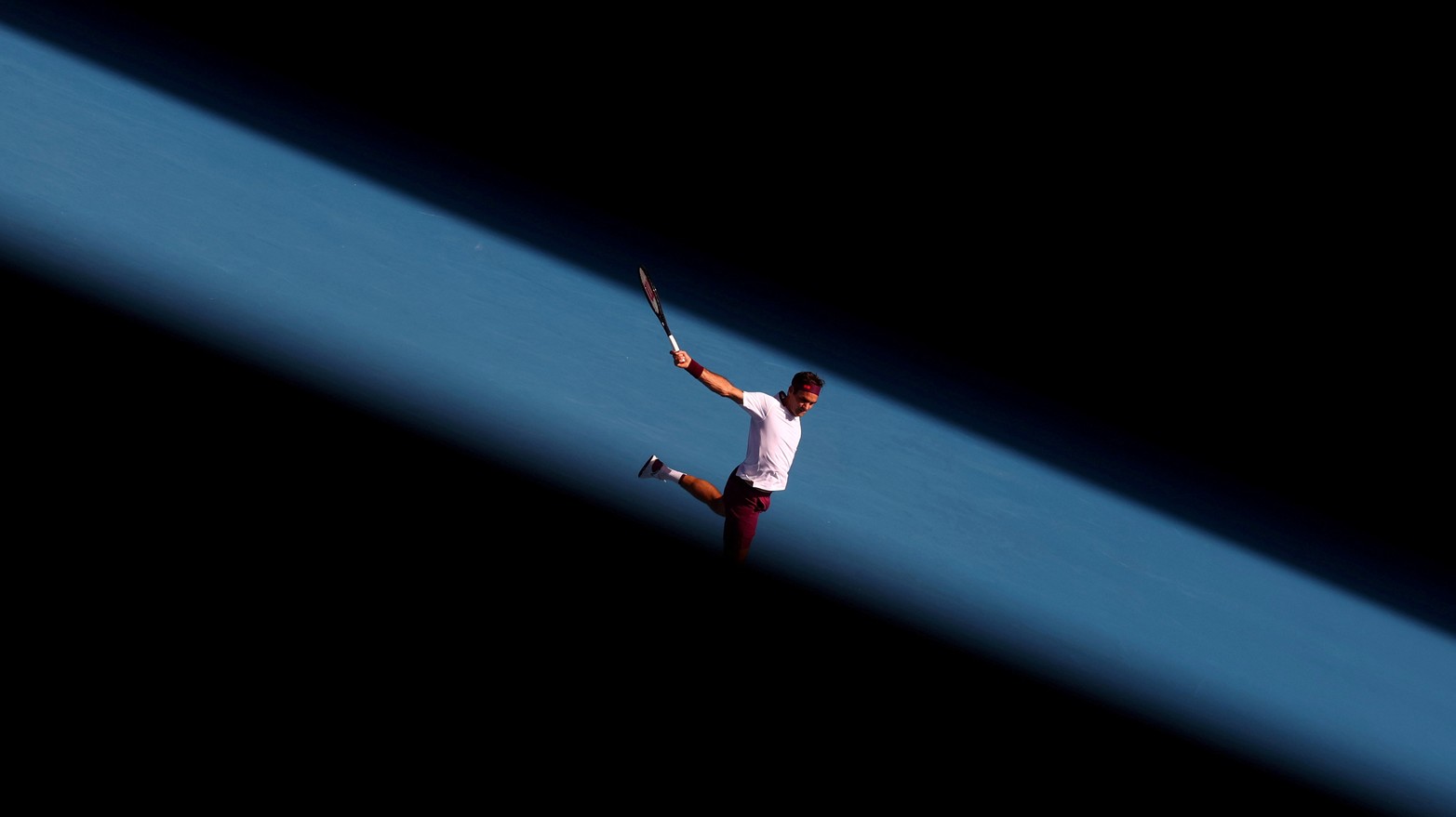 Abierto de Australia. Cuartos de final. 28 de enero de 2020 Roger Federer de Suiza en acción durante su partido contra Tennys Sandgren de EE. UU. Reuters/Kai Pfaffenbach