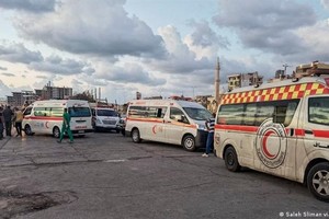 Equipos de rescate durante la búsqueda de sobrevivientes, Tartús, Siria. Crédito: REUTERS