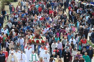 San Jerónimo del Sauce era una posta militar desde el año 1813. La imagen del Santo Patrono que se conserva en la capilla desde sus inicios data de 1743 y fue traída a la localidad por los aborígenes -Abipones y Mocovíes- que llegaron desde las márgenes del Arroyo El Rey, en Reconquista. Foto: Archivo