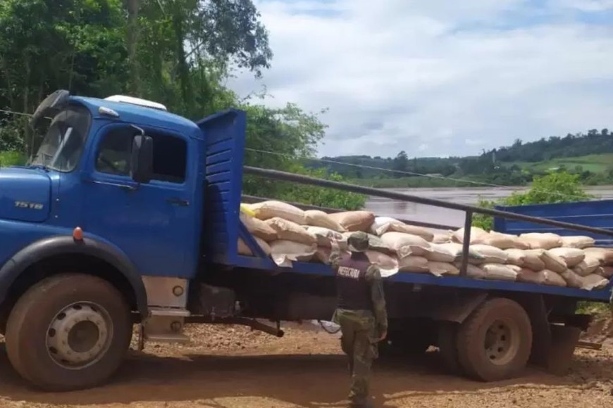 Productores rurales argentinos traficaban hacia Brasil cargamentos de soja mediante embarcaciones a través del Río Uruguay