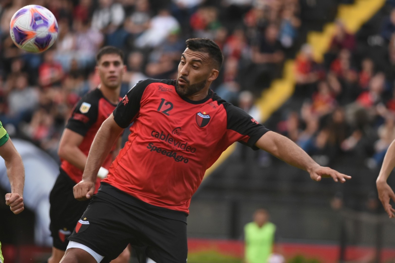 Colón - Defensa y Justicia, liga profesional. Imágenes del primer tiempo. Foto Manuel Fabatía