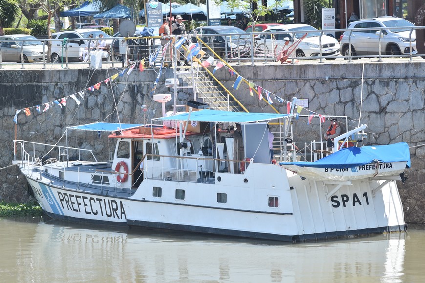 Puerto de Santa Fe llegó buque científico SPA-1 “Dr. Leloir”