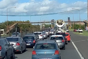 El embotellamiento supera la altura de barrio El Pozo. Crédito: El Litoral