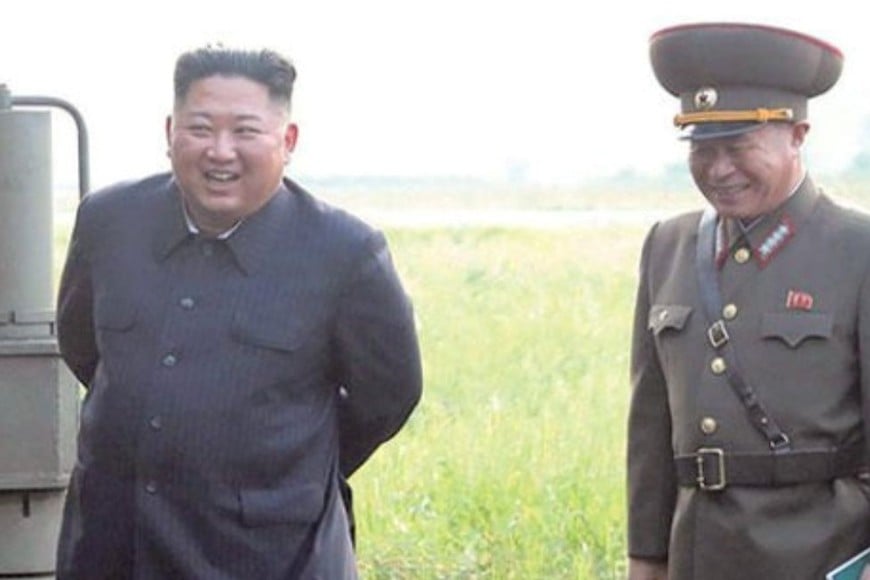 Pak Jong Chon, mariscal norcoreano, junto a Kim Jong-un, presidente. Crédito: Agencia Telegráfica Central de Corea
